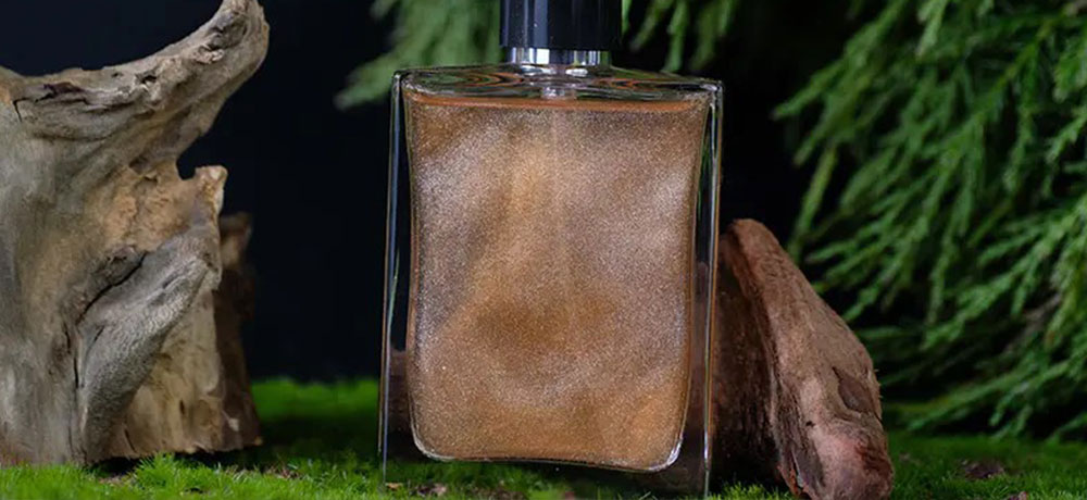 Parfum și spray deodorant